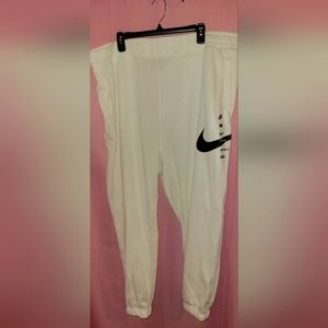 NWT Women's Nike Loose Fit Size 3X